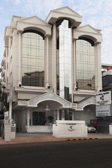 Bengaluru Escorts in The Elanza Hotel